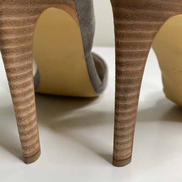 Joe’s Grey Suede Stacked Heel Tan Ankle Strap Pumps Heels Size 7.5 - Picture 13 of 13